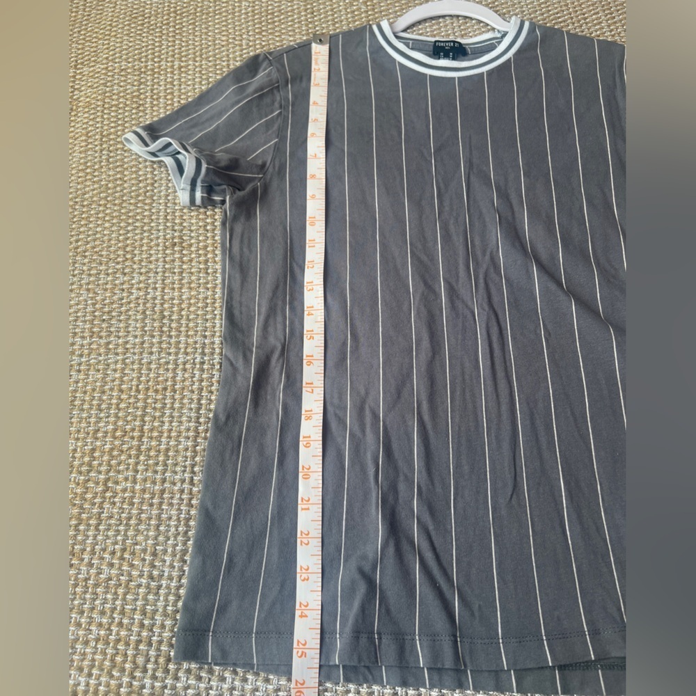 Forever 21 men’s short sleeve gray with white stripe medium shirt - Picture 10 of 11